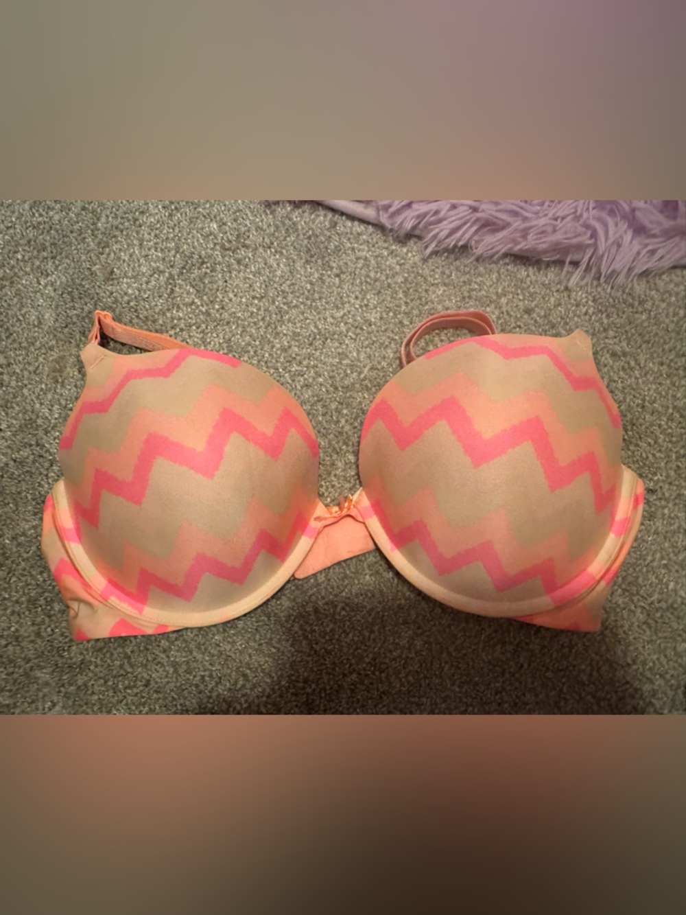 Pink Victorias Secret 38D Peach and Hot Pink Zigzag T-Shirt Bra